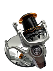 REEL DE LANZAR VERANO 8000